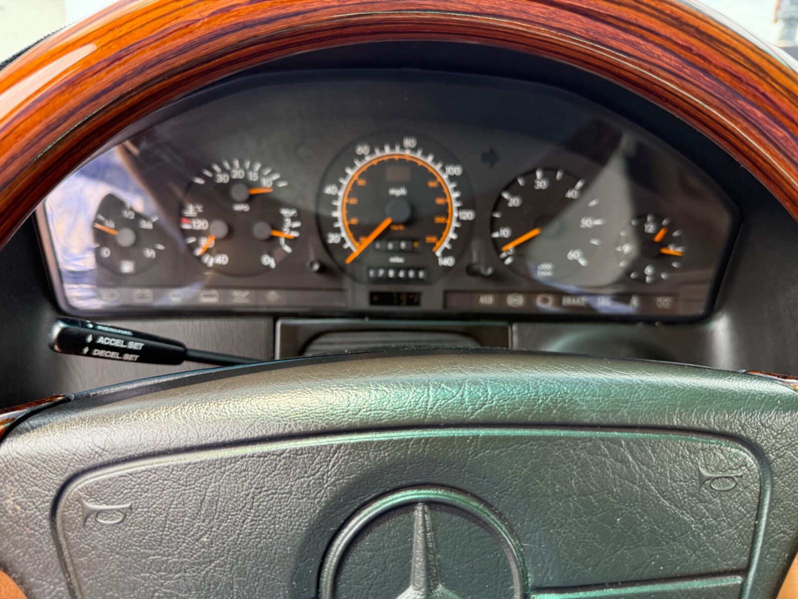 Mercedes-Benz-S-Class-1993-Sedan-18