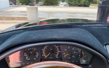 Mercedes-Benz-S-Class-1993-Sedan-5