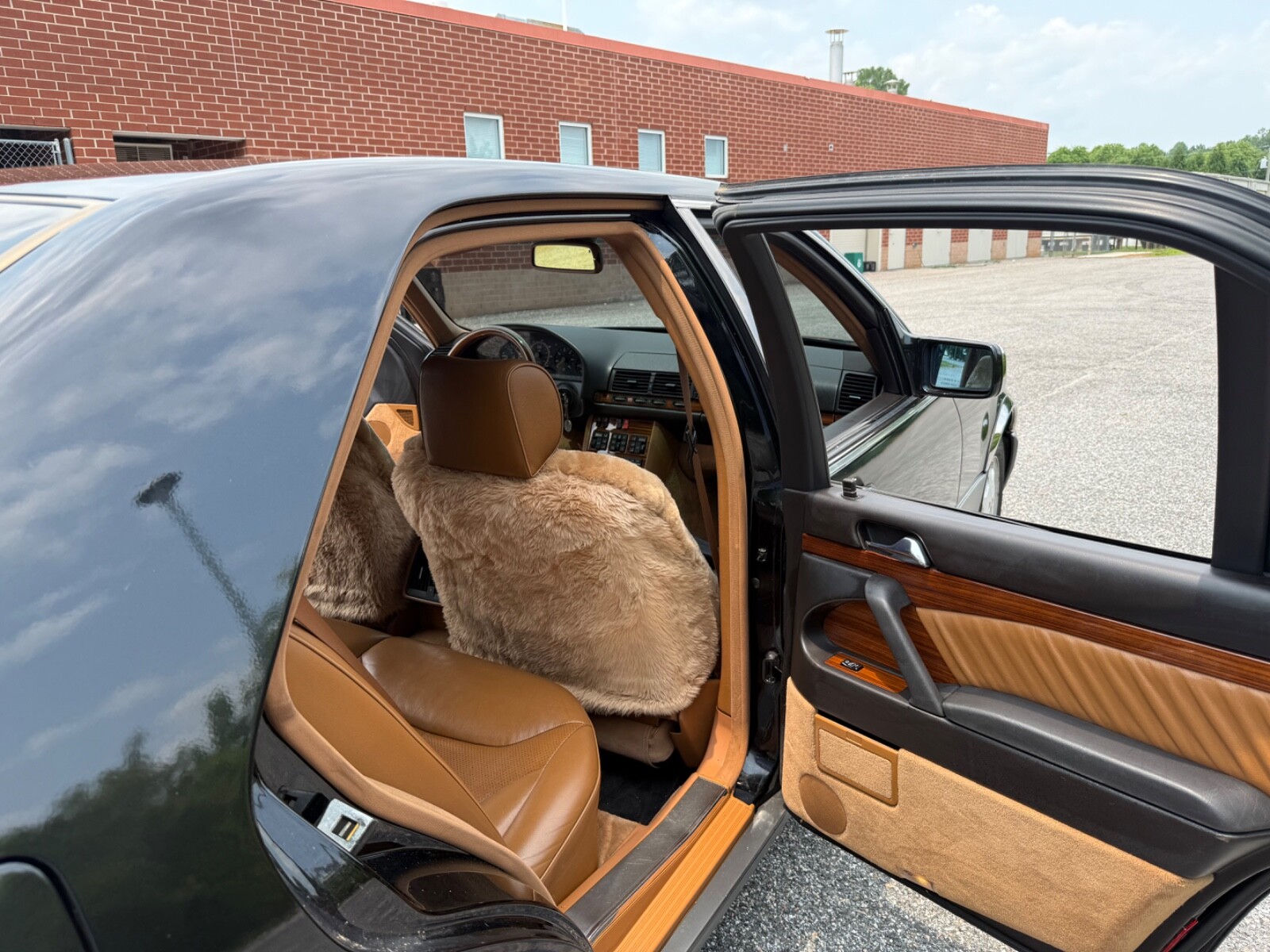 Mercedes-Benz-S-Class-1993-Sedan-9