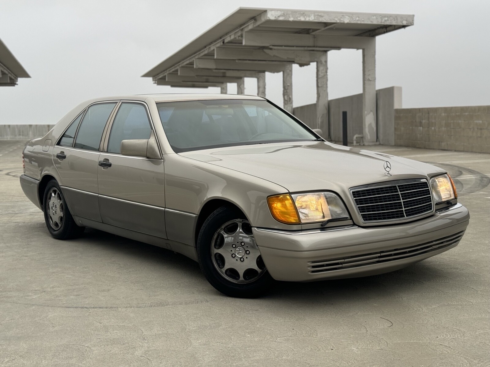 Mercedes-Benz S-Class 1994