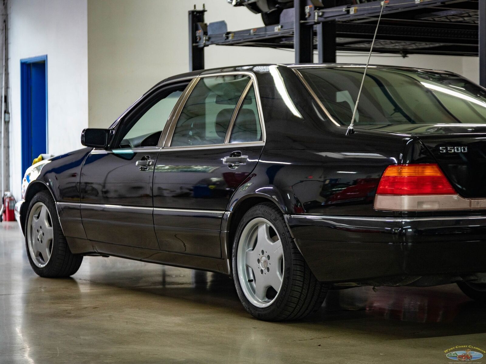 Mercedes-Benz-S-Class-1995-Sedan-18