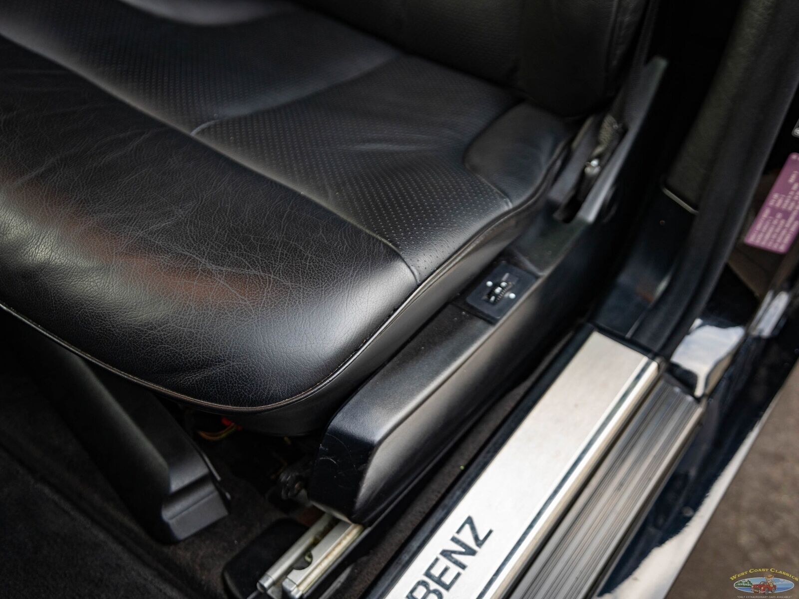 Mercedes-Benz-S-Class-1995-Sedan-26