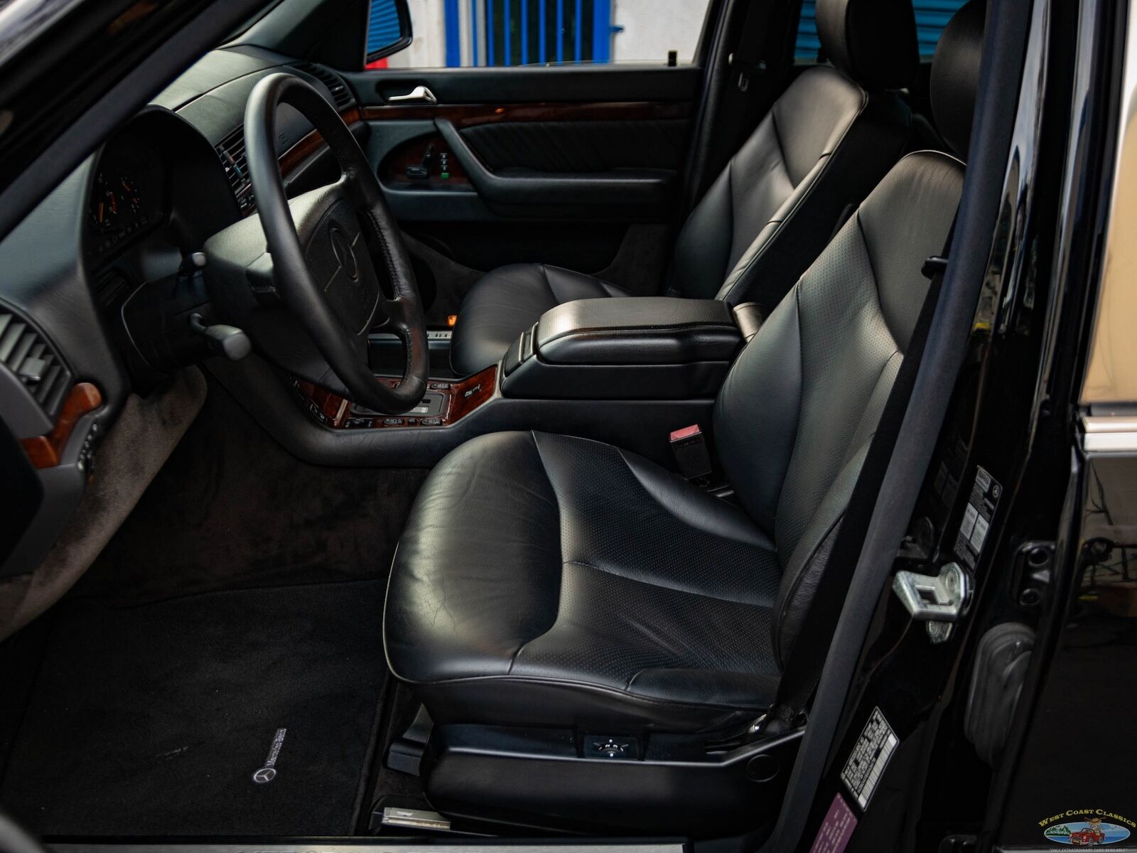 Mercedes-Benz-S-Class-1995-Sedan-27