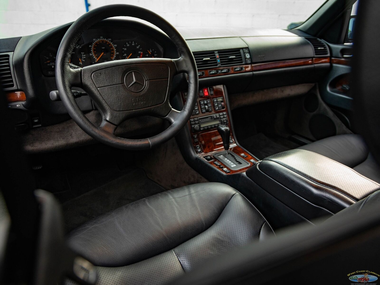 Mercedes-Benz-S-Class-1995-Sedan-30