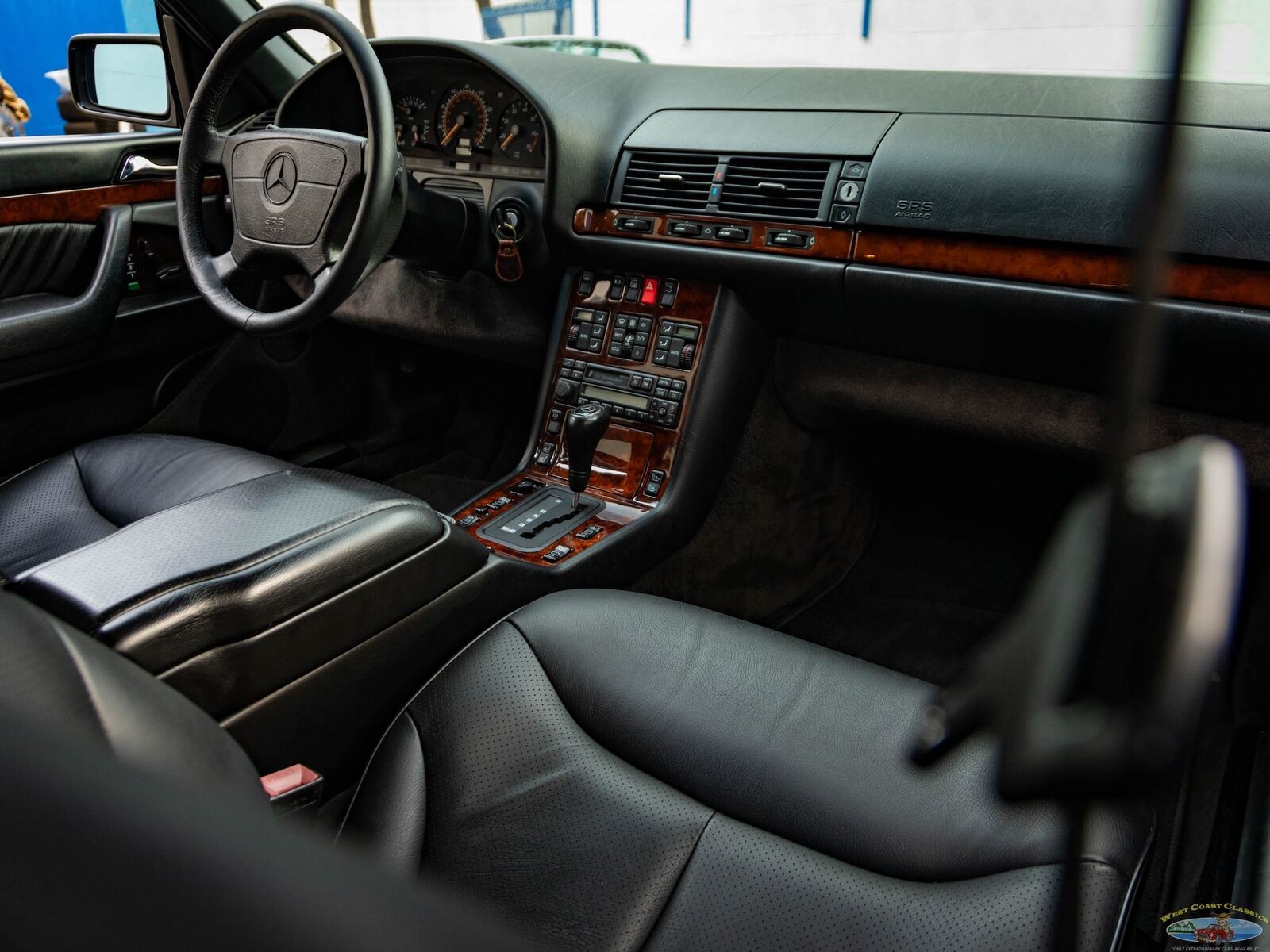 Mercedes-Benz-S-Class-1995-Sedan-34