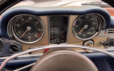 Mercedes-Benz-SL-Class-1966-Convertible-13