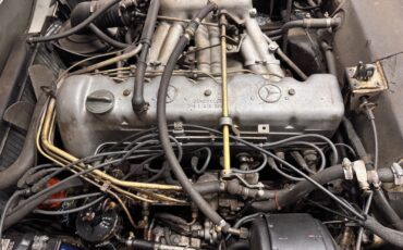 Mercedes-Benz-SL-Class-1966-Convertible-15
