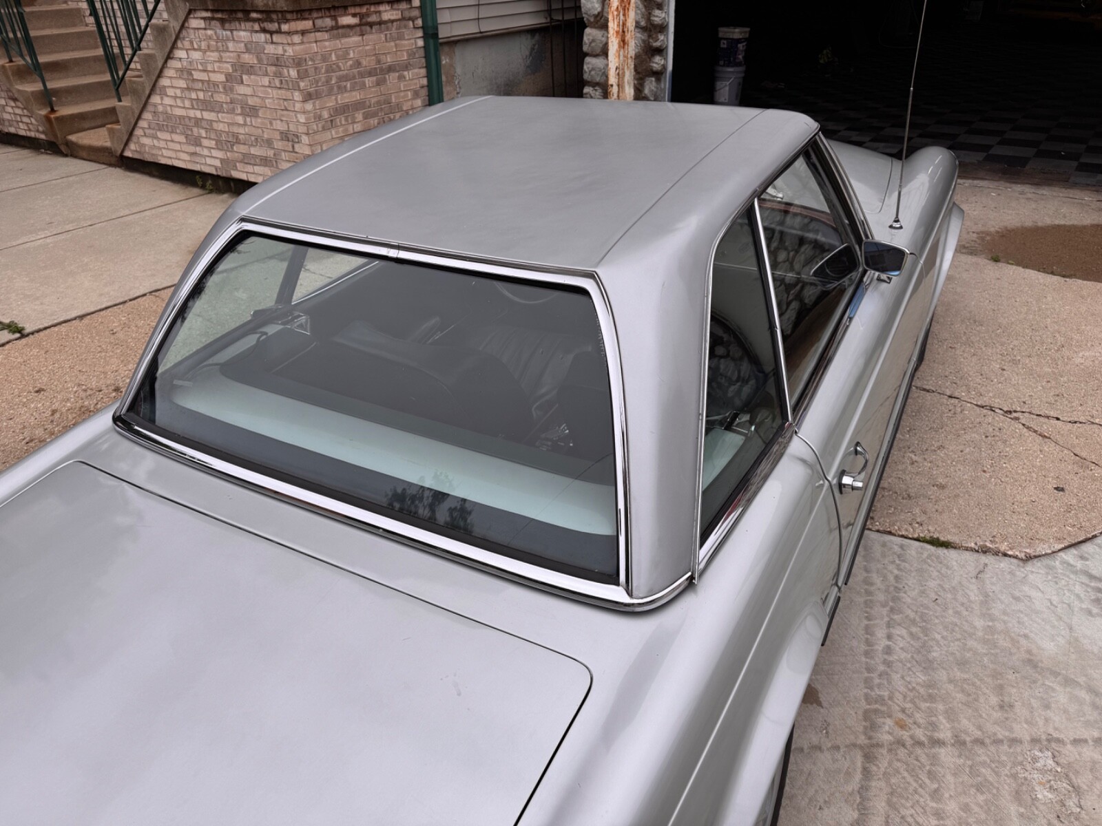 Mercedes-Benz-SL-Class-1966-Convertible-4