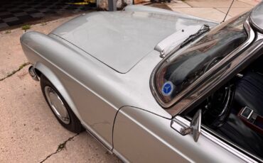 Mercedes-Benz-SL-Class-1966-Convertible-8