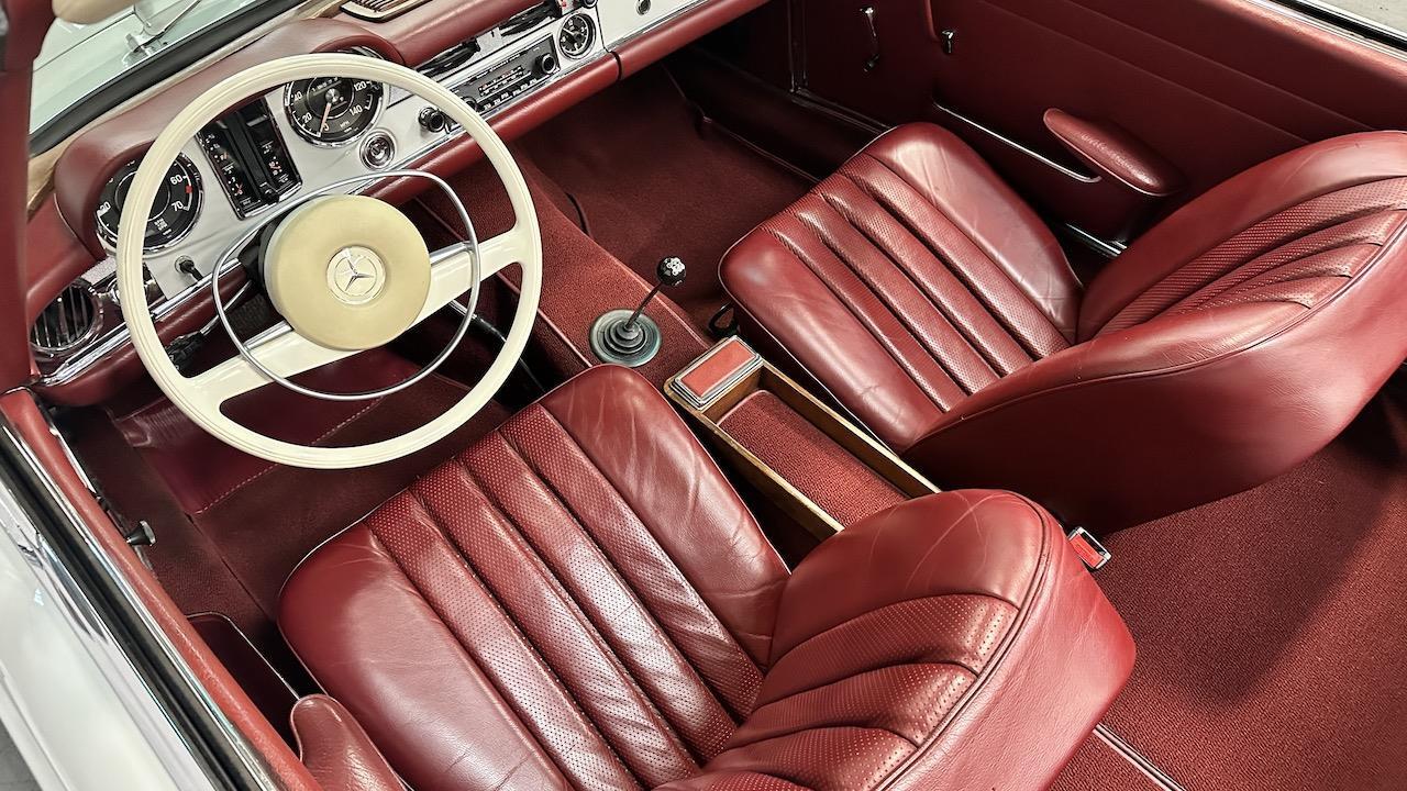 Mercedes-Benz-SL-Class-1968-23