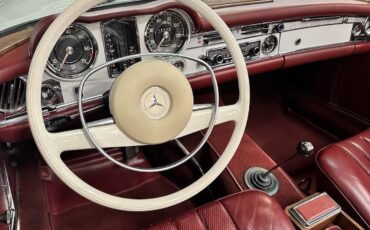 Mercedes-Benz-SL-Class-1968-25