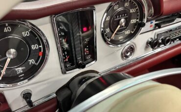 Mercedes-Benz-SL-Class-1968-32