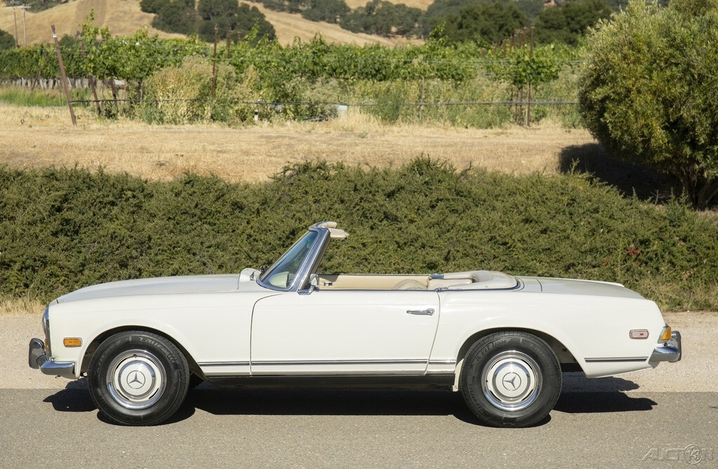 Mercedes-Benz-SL-Class-1968-Convertible-1