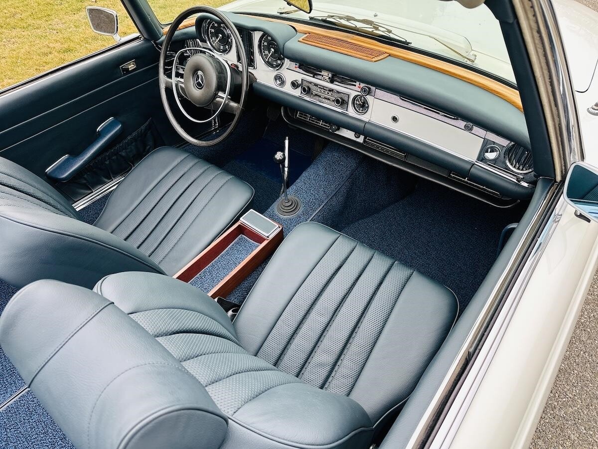 Mercedes-Benz-SL-Class-1969-Convertible-1