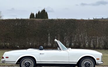 Mercedes-Benz-SL-Class-1969-Convertible-11