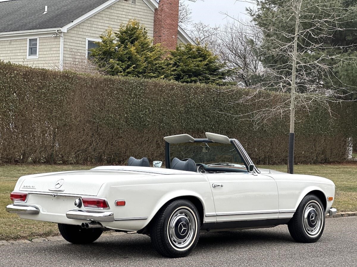 Mercedes-Benz-SL-Class-1969-Convertible-12