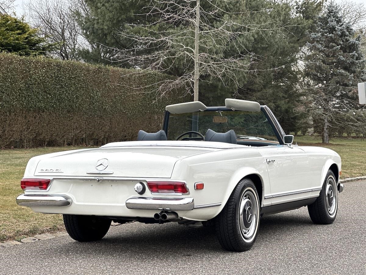 Mercedes-Benz-SL-Class-1969-Convertible-13