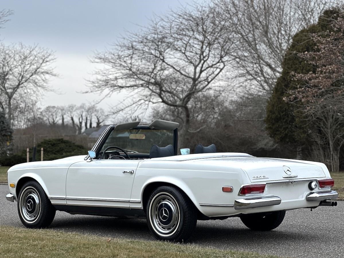 Mercedes-Benz-SL-Class-1969-Convertible-15