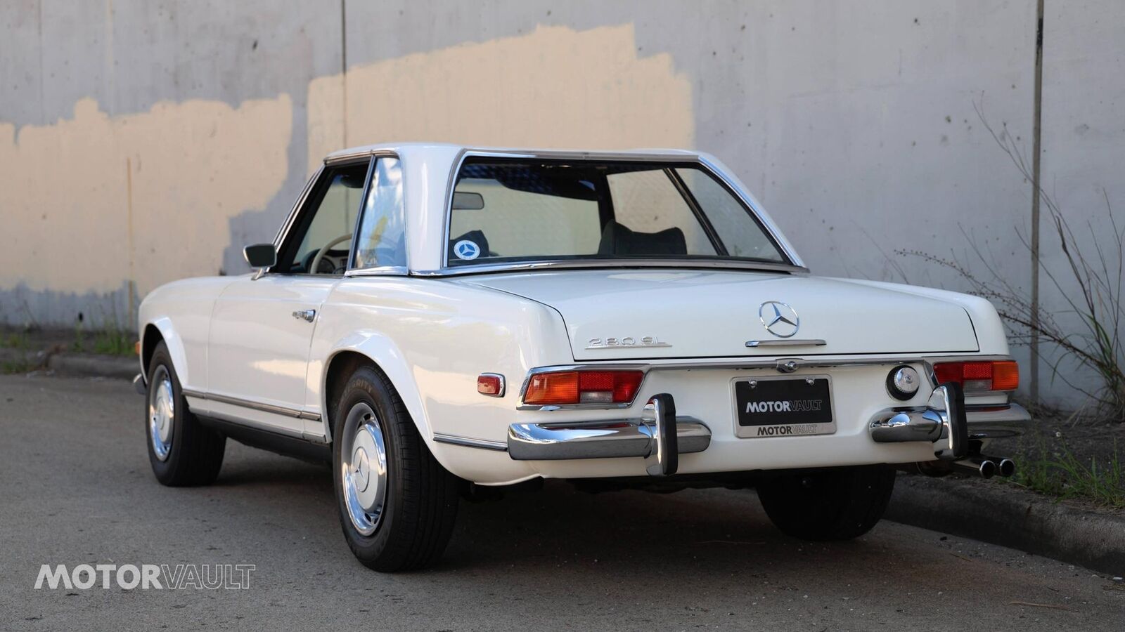 Mercedes-Benz-SL-Class-1969-Convertible-15