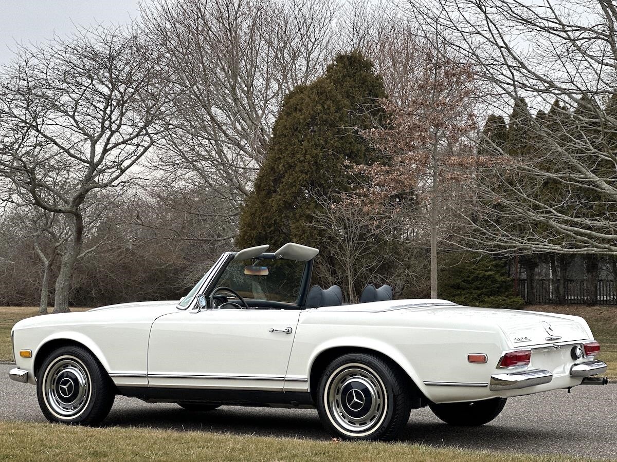 Mercedes-Benz-SL-Class-1969-Convertible-16