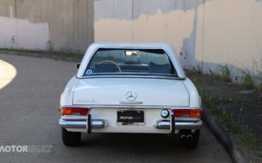 Mercedes-Benz-SL-Class-1969-Convertible-17