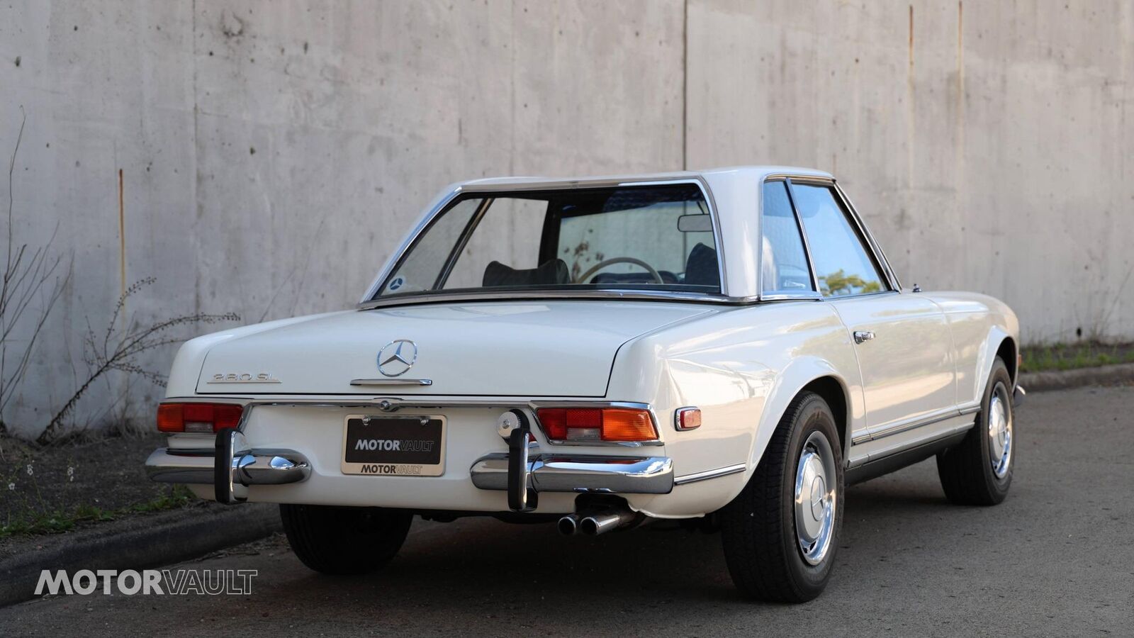 Mercedes-Benz-SL-Class-1969-Convertible-18