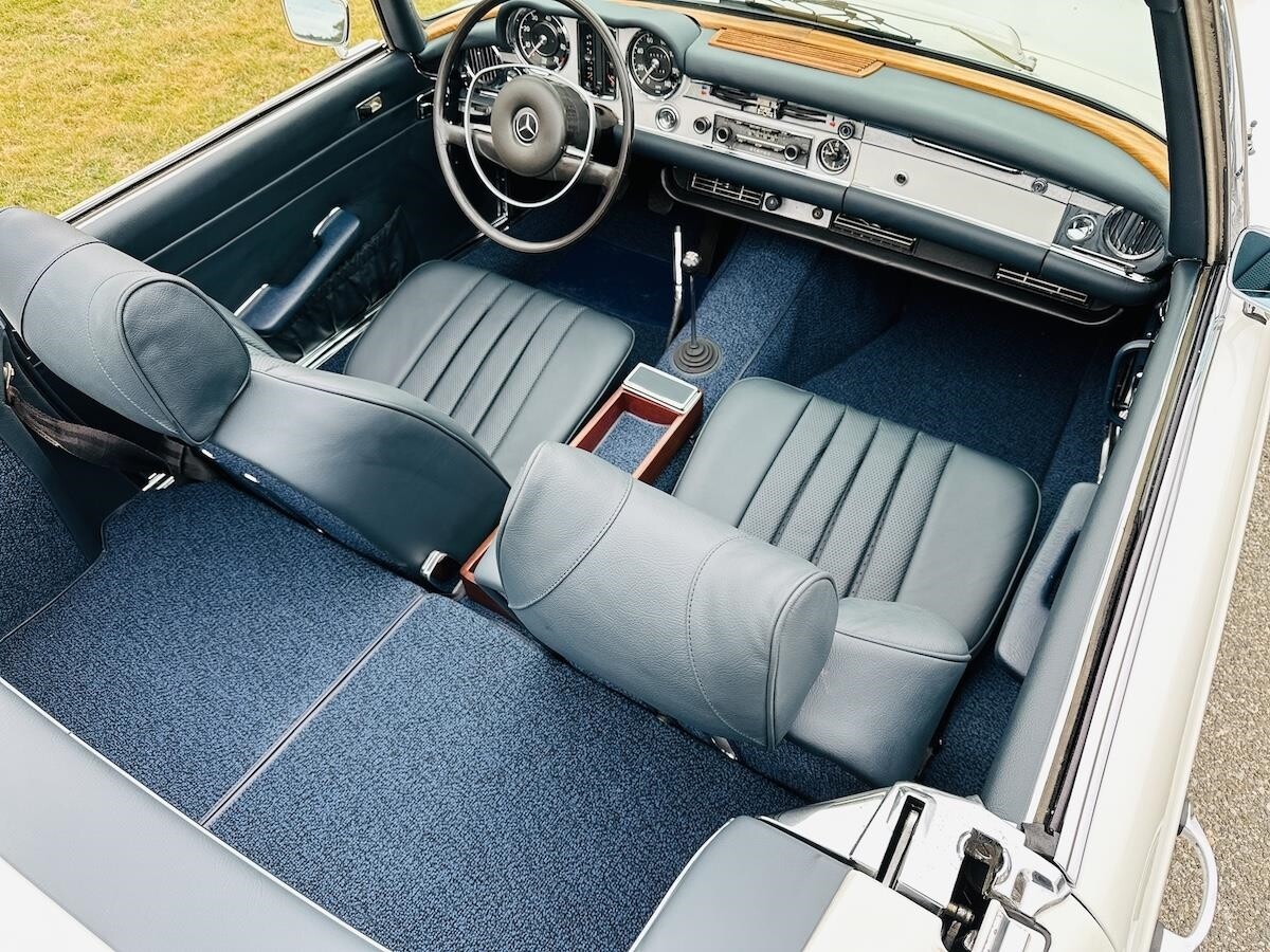 Mercedes-Benz-SL-Class-1969-Convertible-2
