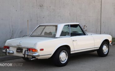 Mercedes-Benz-SL-Class-1969-Convertible-21