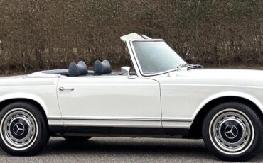 Mercedes-Benz-SL-Class-1969-Convertible-28