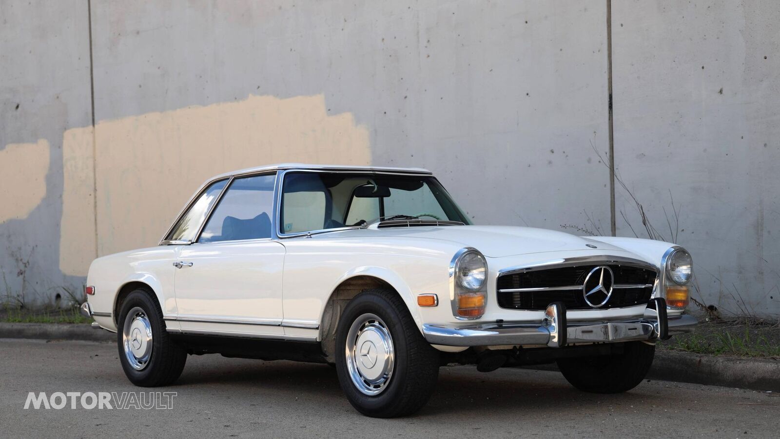Mercedes-Benz-SL-Class-1969-Convertible-28