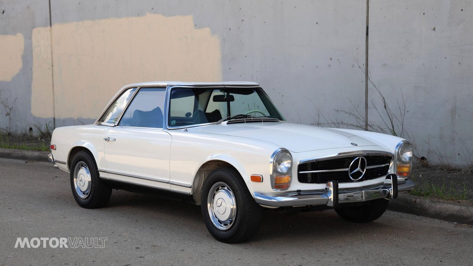 Mercedes-Benz-SL-Class-1969-Convertible-29