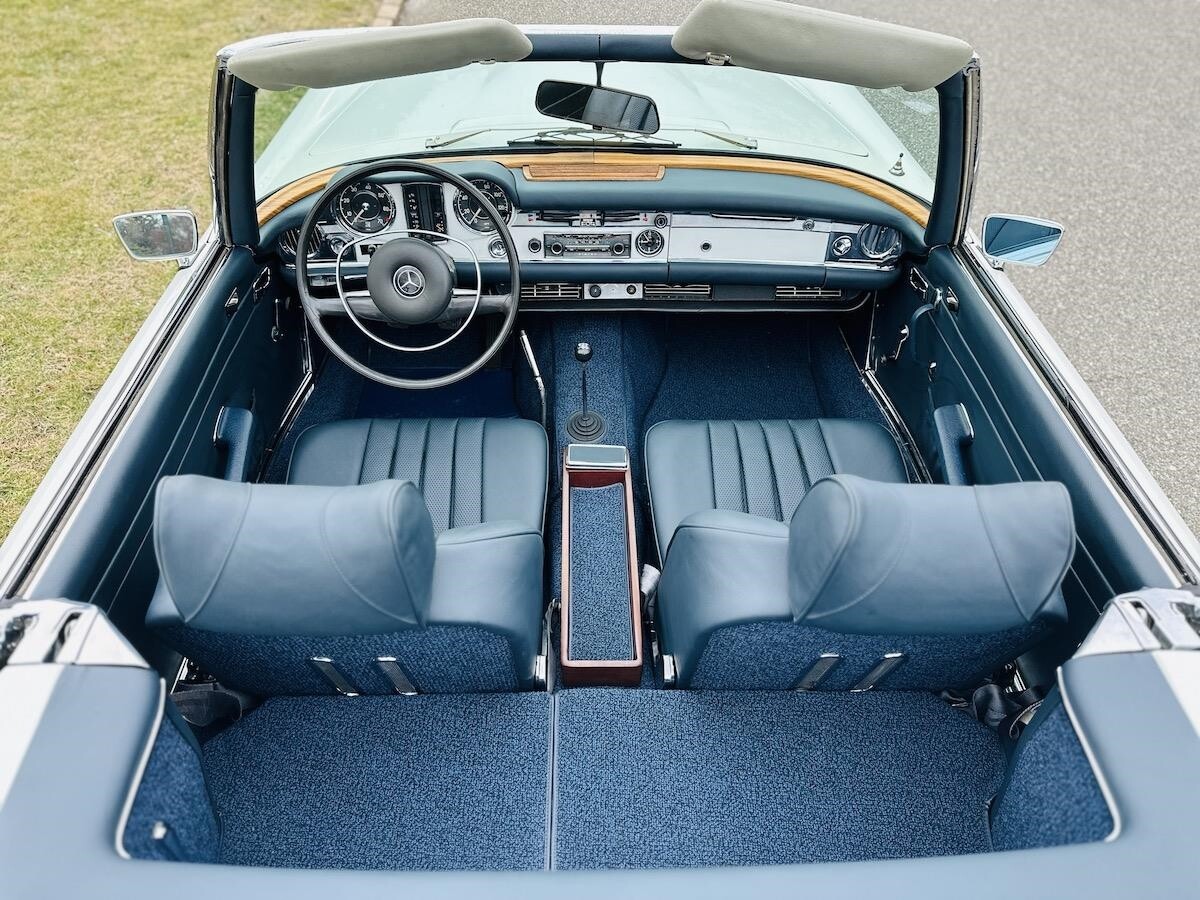 Mercedes-Benz-SL-Class-1969-Convertible-31