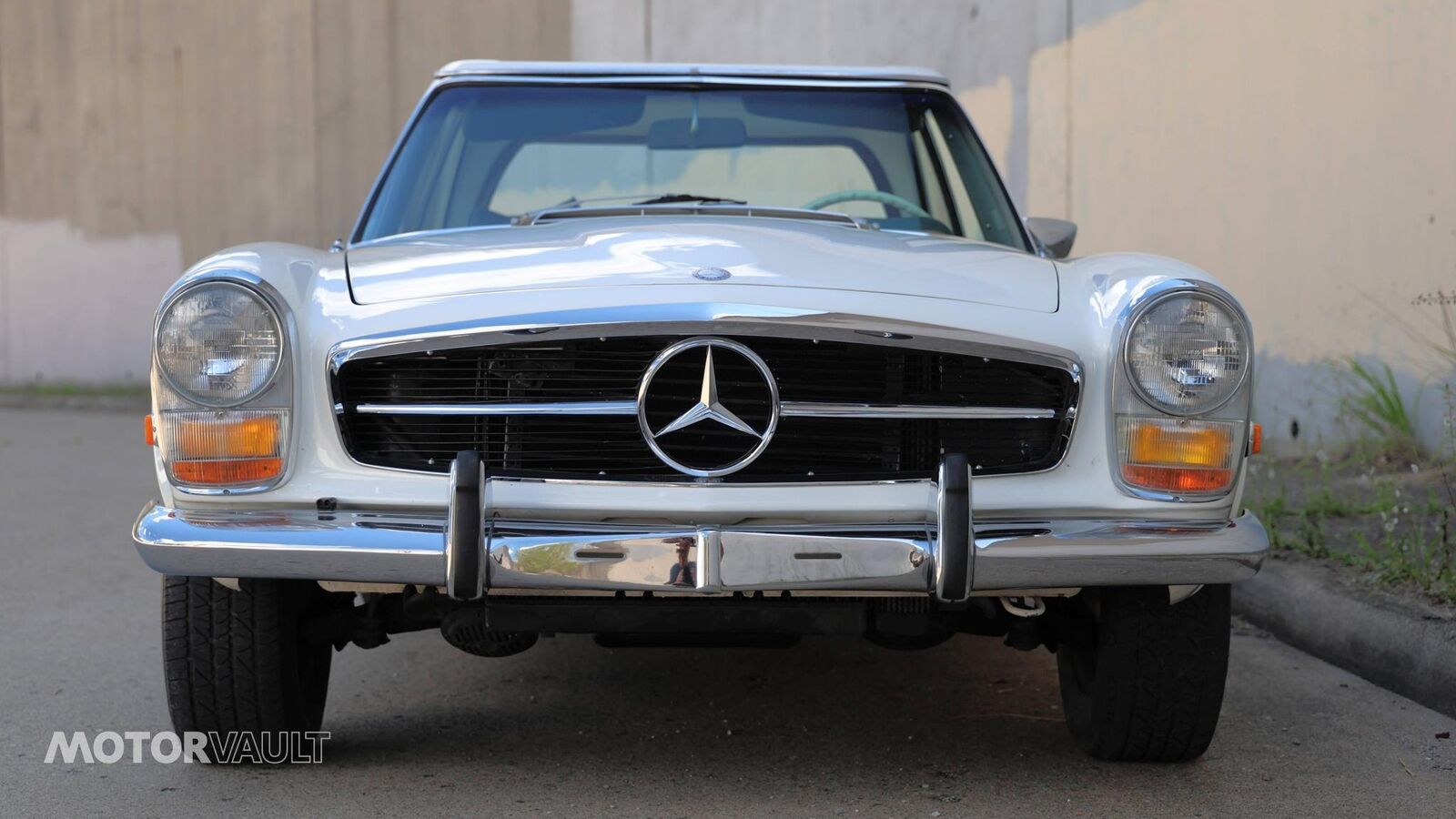 Mercedes-Benz-SL-Class-1969-Convertible-31