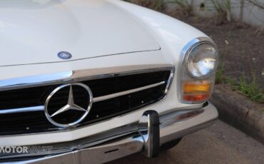 Mercedes-Benz-SL-Class-1969-Convertible-32