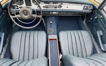 Mercedes-Benz-SL-Class-1969-Convertible-34