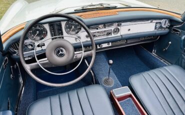 Mercedes-Benz-SL-Class-1969-Convertible-35
