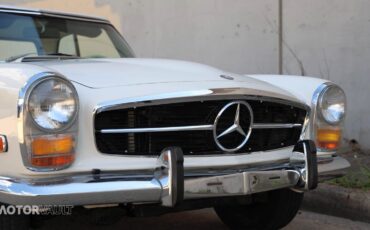 Mercedes-Benz-SL-Class-1969-Convertible-35
