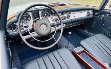 Mercedes-Benz-SL-Class-1969-Convertible-36