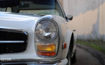 Mercedes-Benz-SL-Class-1969-Convertible-38