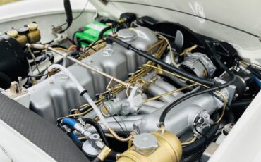Mercedes-Benz-SL-Class-1969-Convertible-4