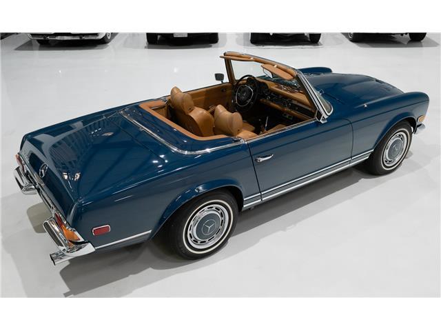 Mercedes-Benz-SL-Class-1970-Roadster-11