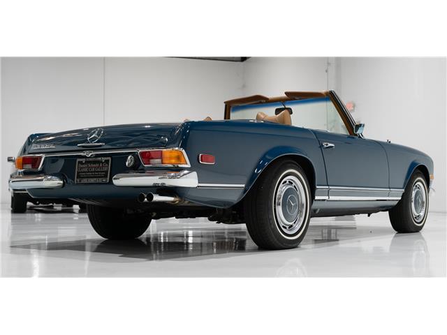 Mercedes-Benz-SL-Class-1970-Roadster-13