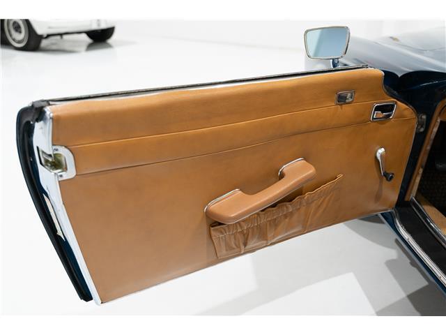 Mercedes-Benz-SL-Class-1970-Roadster-15