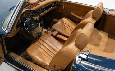 Mercedes-Benz-SL-Class-1970-Roadster-16