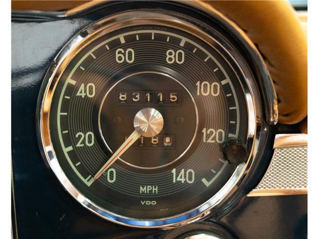 Mercedes-Benz-SL-Class-1970-Roadster-17
