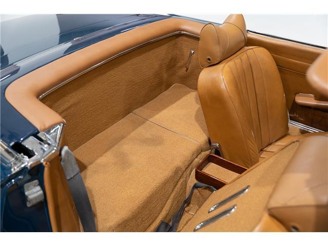 Mercedes-Benz-SL-Class-1970-Roadster-21