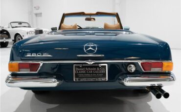 Mercedes-Benz-SL-Class-1970-Roadster-8