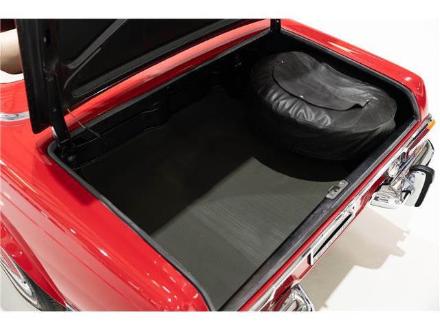 Mercedes-Benz-SL-Class-1971-Convertible-14