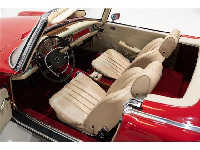Mercedes-Benz-SL-Class-1971-Convertible-17