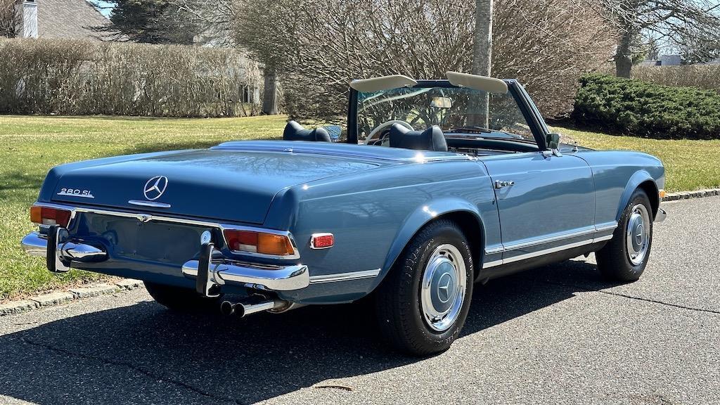 Mercedes-Benz-SL-Class-1971-Convertible-19